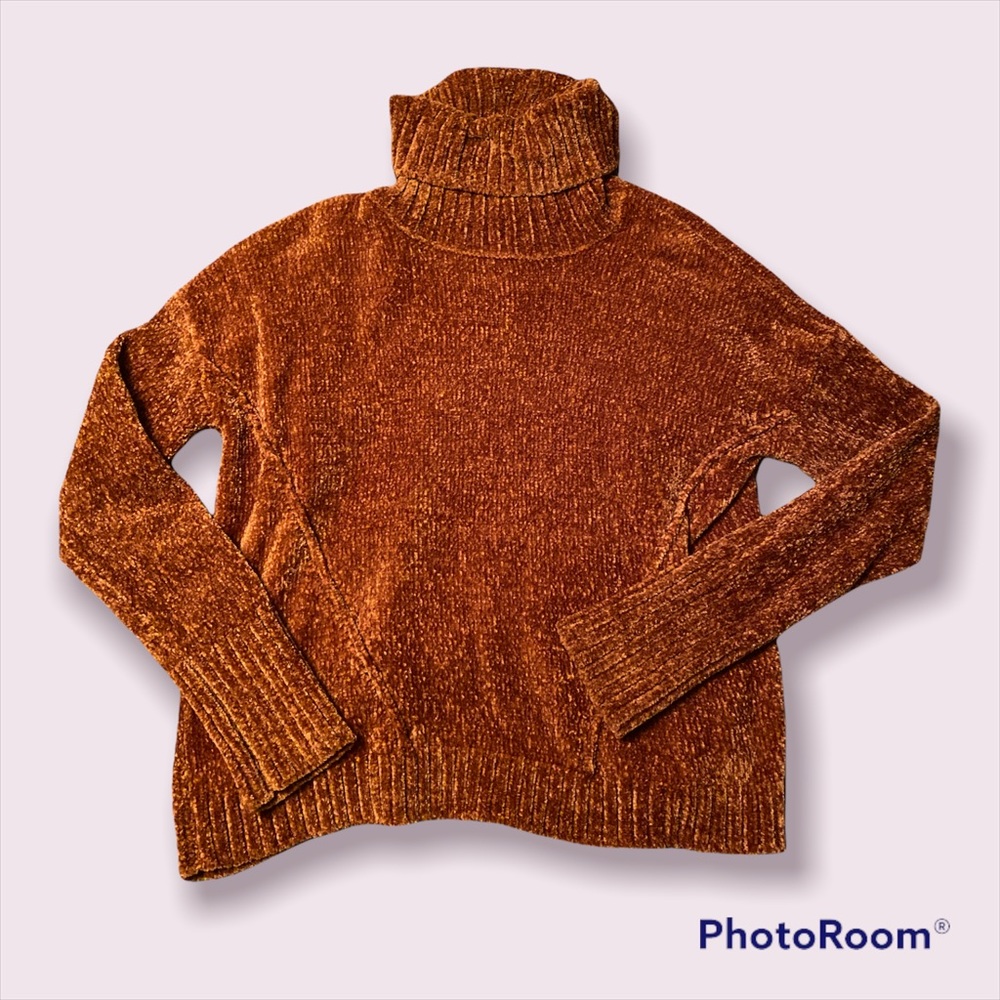 Turtle neck sweater size medium